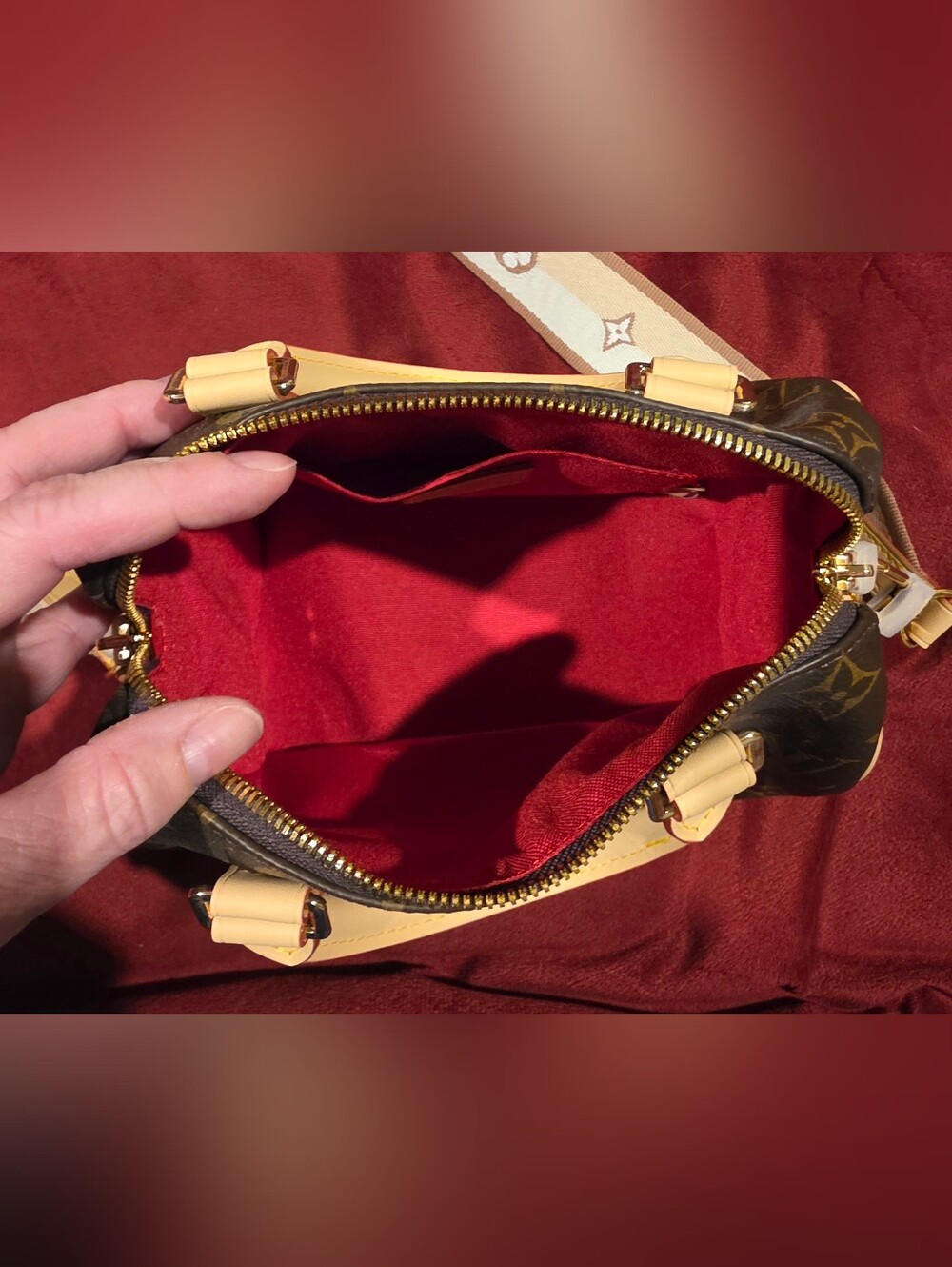 Louis Vuitton NanoSpeedy Bandoulière handbag - Picture 4 of 9
